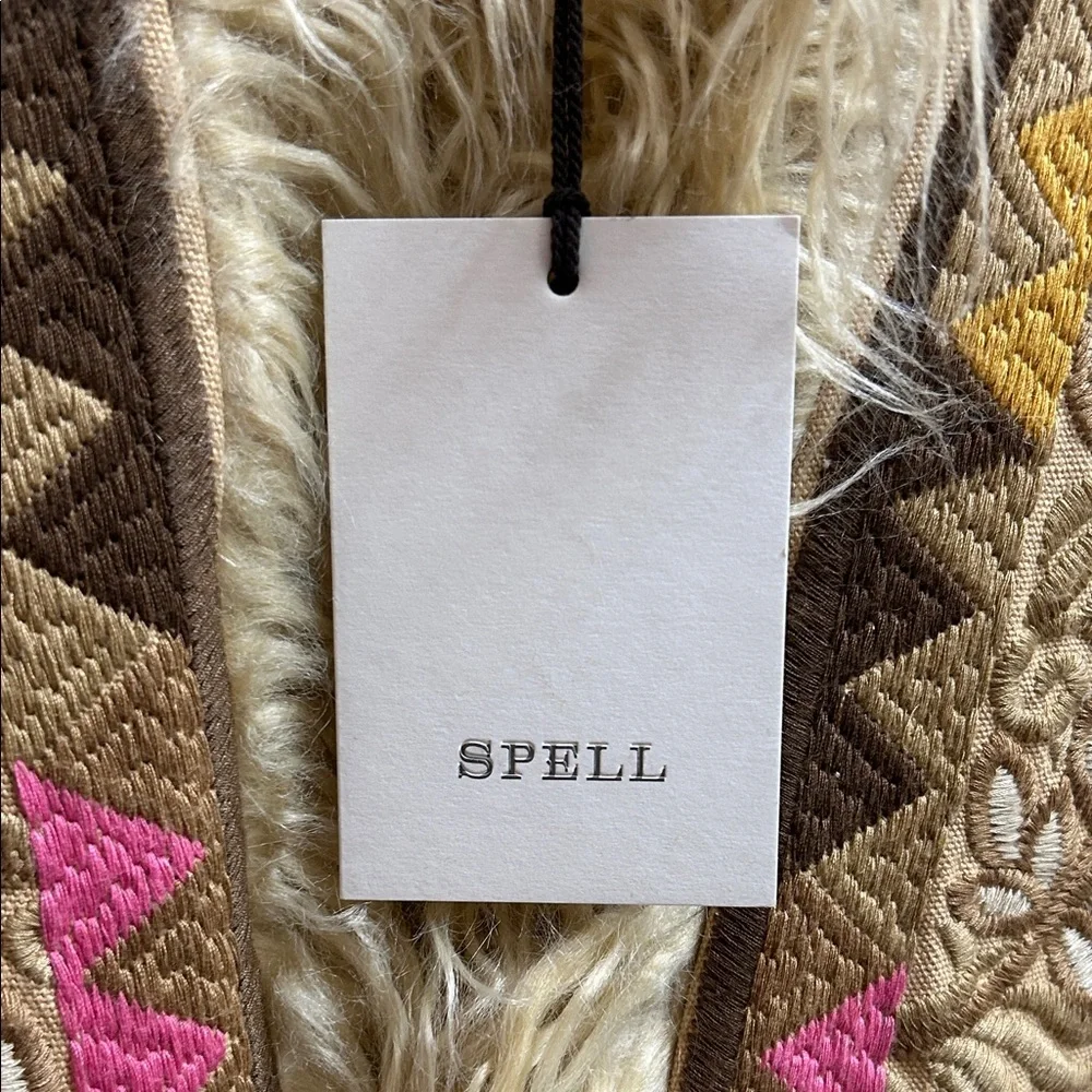 Spell Rue Vest - Picture 2 of 9